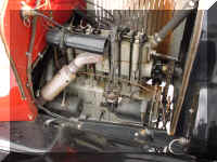 001 Chevrolet motor.JPG (58266 byte)